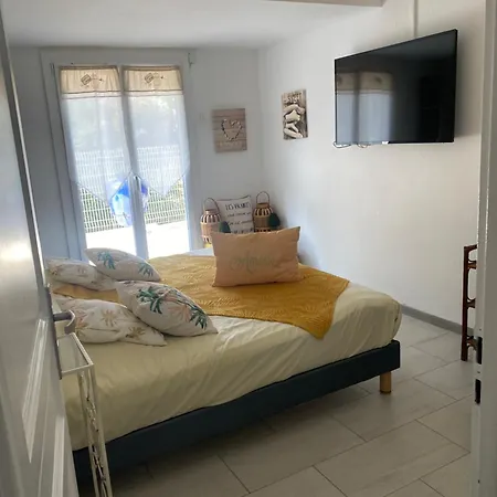 Appartement Bas De Villa, Piscine Et